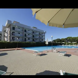  Appartamento Con Piscina Italia
