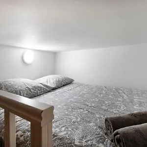  Apartment 5e Entre Notre Dame & Pantheon