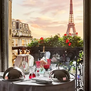 Hotel Plaza Athenee - Dorchester Collection, Paříž