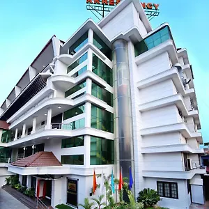 Oyo 4729 K K Residency 4*, Payyannur India