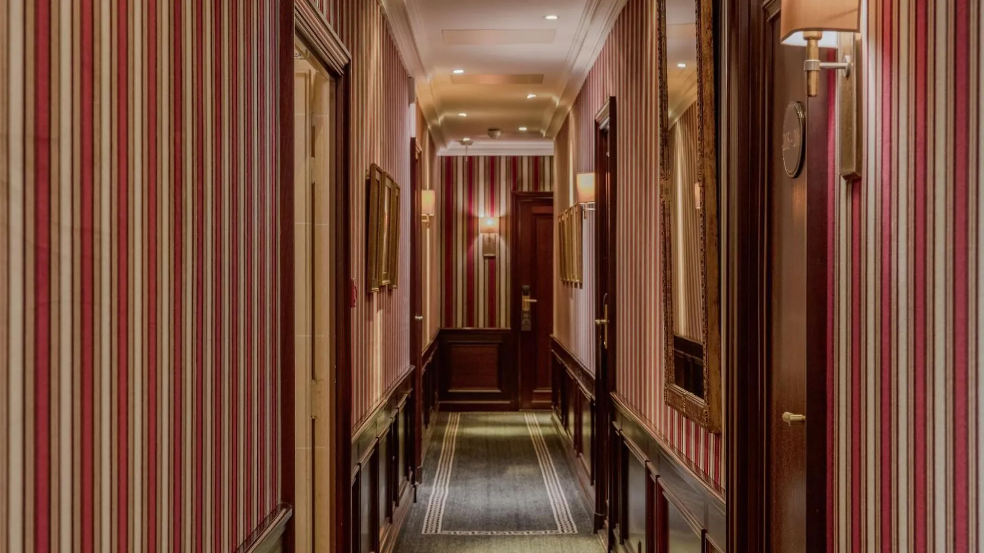 Hôtel Napoleon Parigi 5*,